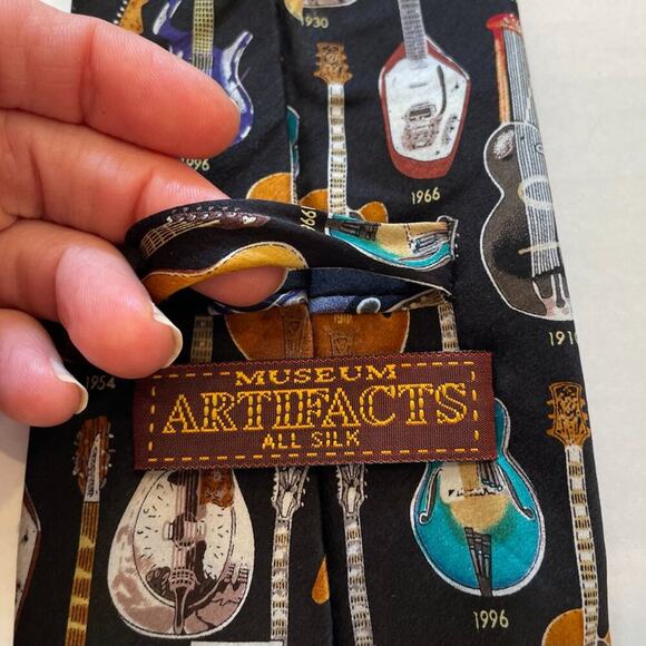 Museum Artifacts Handmade Silk Tie Classic Guitars 1910-1996, 57" Long - Picture 7 of 10